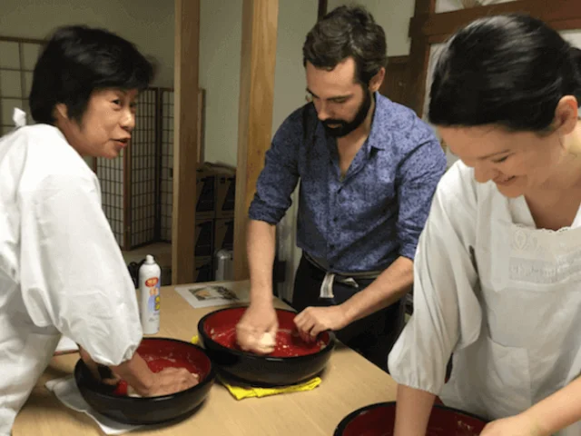 https://taboaokai.com.br/wp-content/uploads/2024/09/aula-de-culinaria-japonesa.webp